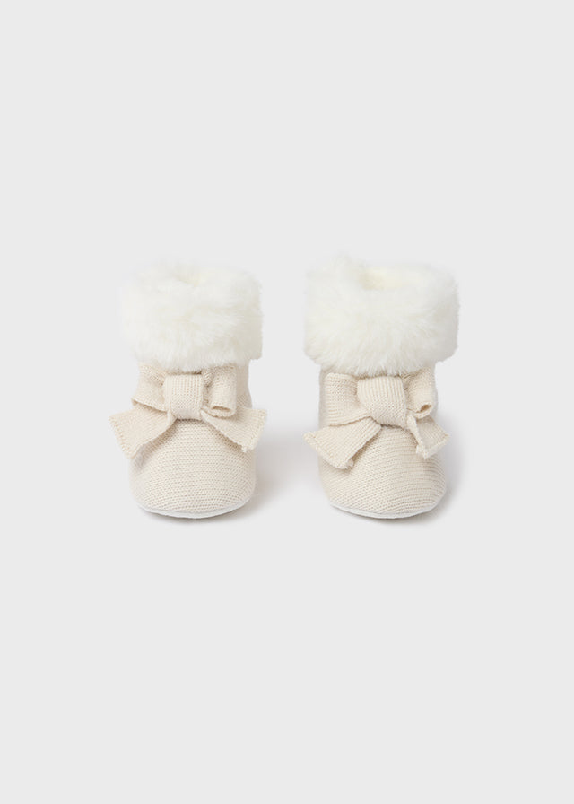 Faux Fur Lined Cream Knit Bow Boots
