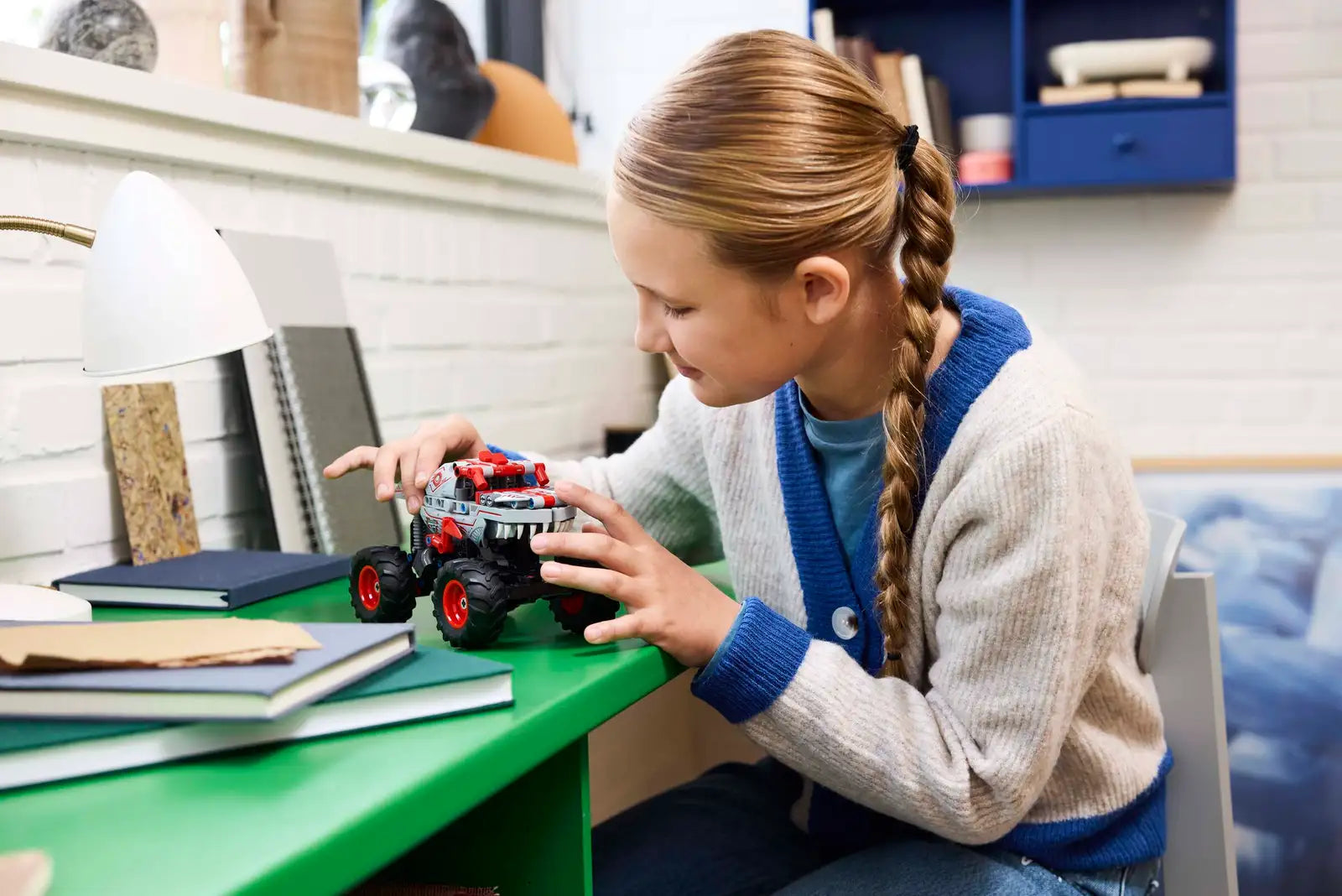 LEGO Monster Jam ThunderROARus