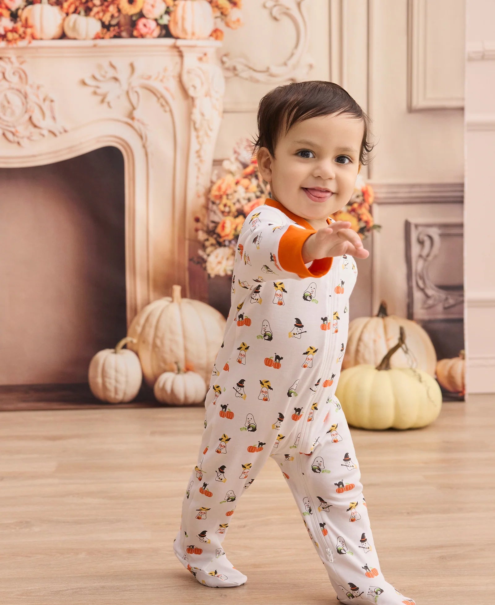 Kissy Halloween Ghost Footie