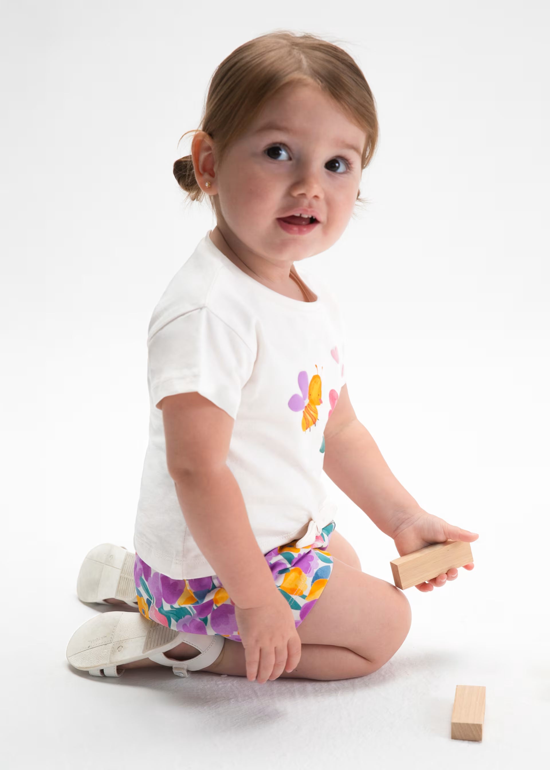 White Bee and Flower Tie-Front Tee