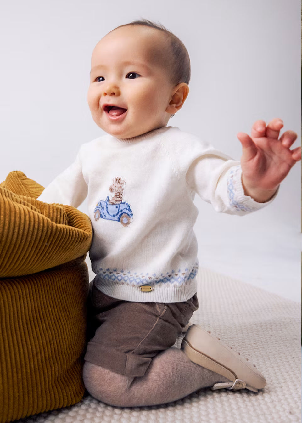 Driving Giraffe Sweater and Shorts Set