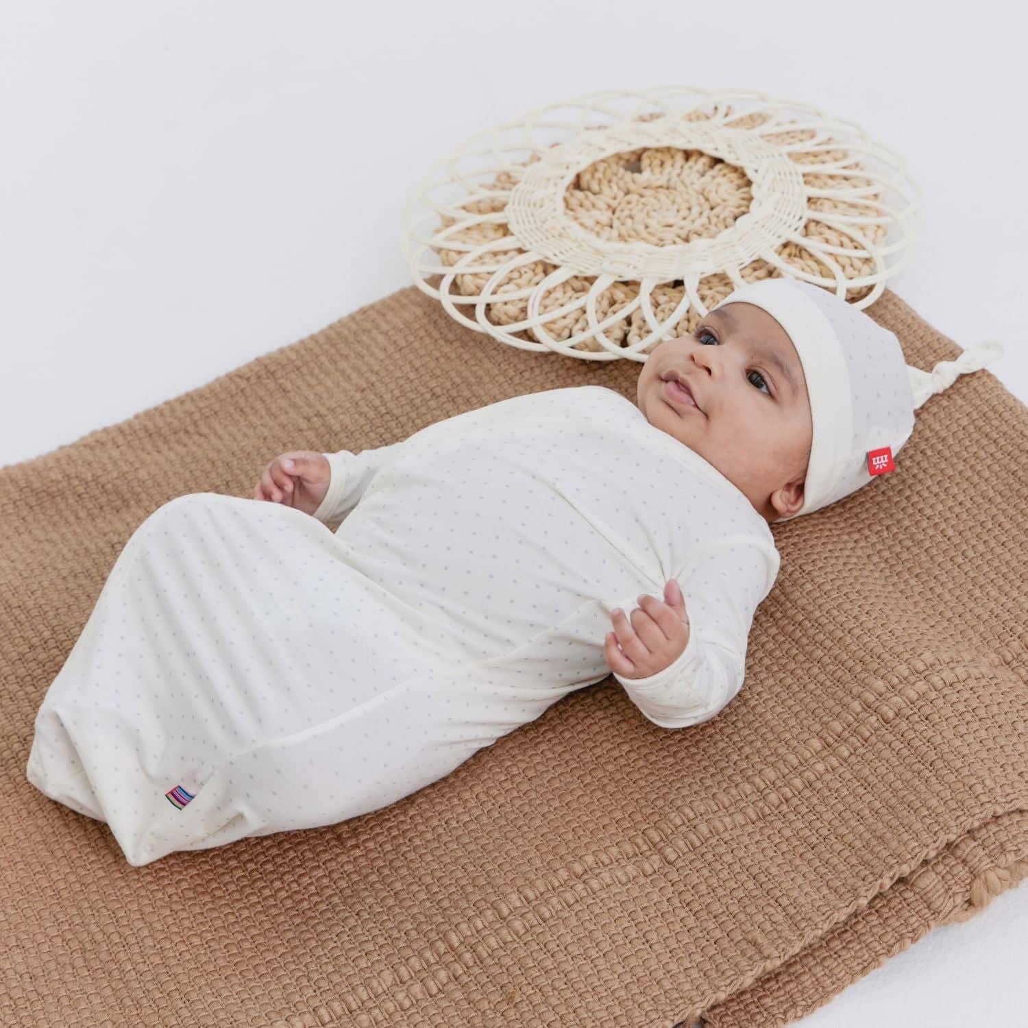 Magnetic Pin Dot Cream Gown and Hat